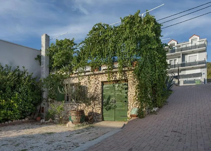 Apartments Laci